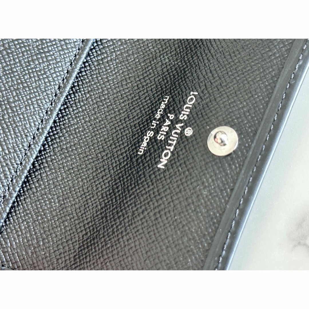 LOUIS VUITTON(ルイヴィトン)の新品　未使用　ルイヴィトン  エピ　ブラック　キーケース　財布 レディースのファッション小物(キーケース)の商品写真