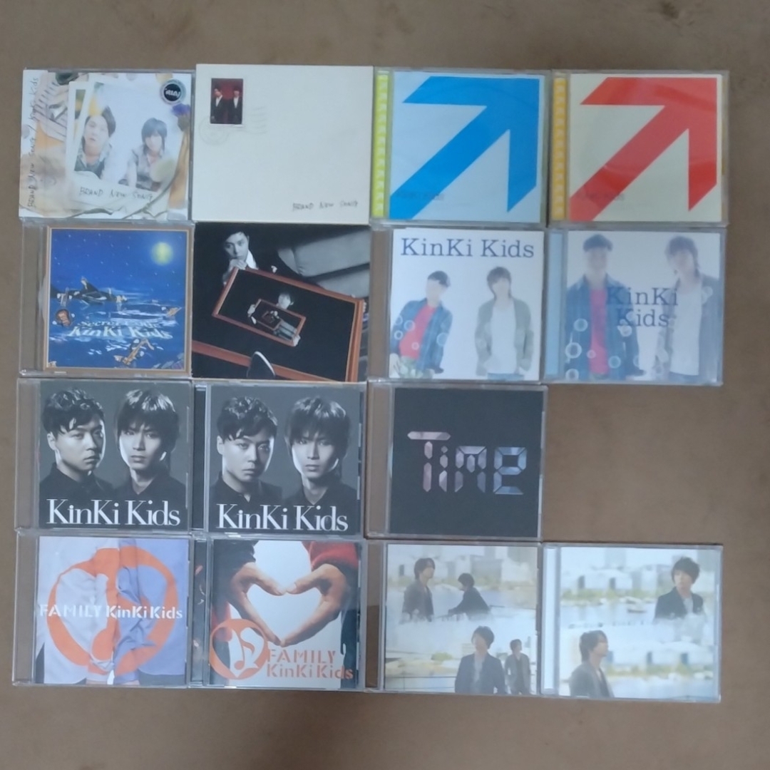 KinKi Kids(キンキキッズ)のKinKi Kids　シングル47点セット エンタメ/ホビーのCD(ポップス/ロック(邦楽))の商品写真