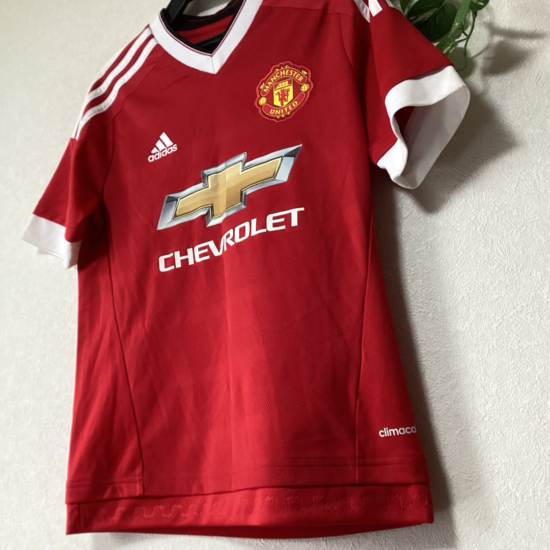 adidas(アディダス)の⭐︎新品未使用⭐︎adidas MANCHESER UNITED ユニフォーム スポーツ/アウトドアのサッカー/フットサル(ウェア)の商品写真