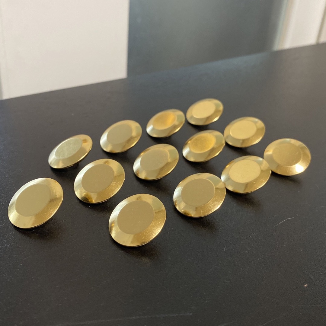 金属ボタン 脚付釦　セミマッド　ゴールド燻銀 23mm x 13個　ヴィンテージ ハンドメイドの素材/材料(その他)の商品写真