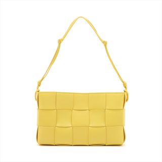 ボッテガヴェネタ(Bottega Veneta)のボッテガヴェネタ カセット ストラップ レザー  イエロー レディース シ(ショルダーバッグ)