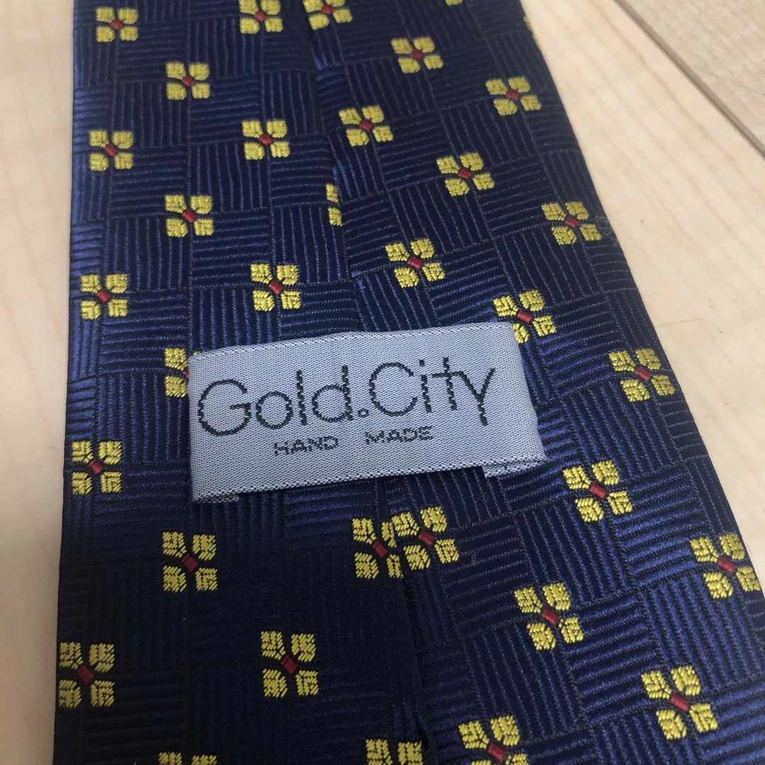 ★美品★三越購入★ゴールドシティ　GOLD CITY シルク　ネクタイ　紺 メンズのファッション小物(ネクタイ)の商品写真