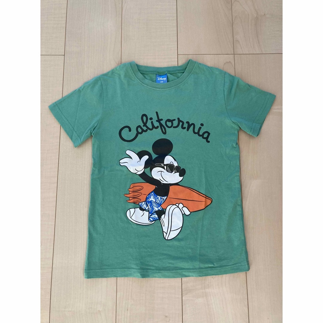 Disney(ディズニー)のDisney ミッキー柄　Ｔシャツ140サイズ キッズ/ベビー/マタニティのキッズ服男の子用(90cm~)(Tシャツ/カットソー)の商品写真