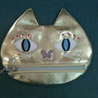 アナスイ(ANNA SUI)のアナスイ・ティシュポーチ／小物入れ（猫ｘゴールド）(ポーチ)