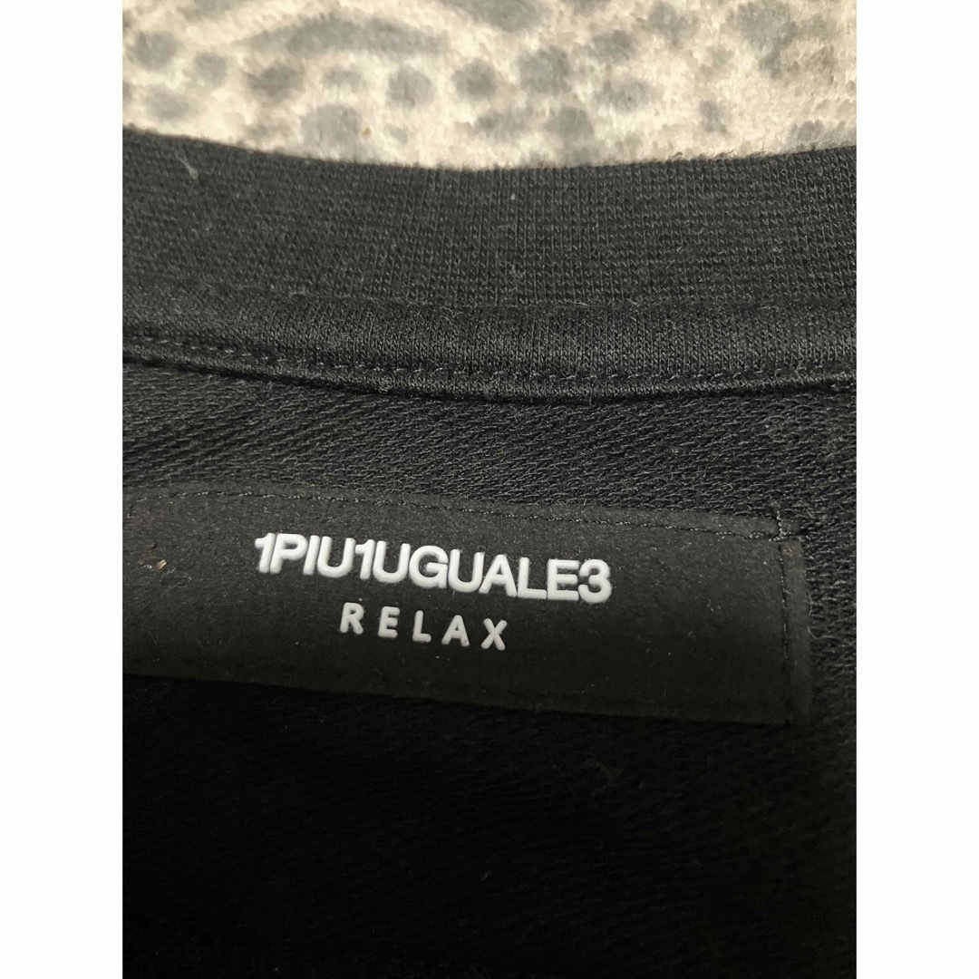 1piu1uguale3(ウノピゥウノウグァーレトレ)の1PIU1UGUALE3 RELAX 無地　ブラック　Ｖネック　Tシャツ　S メンズのトップス(Tシャツ/カットソー(半袖/袖なし))の商品写真