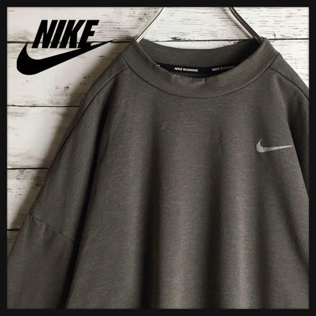 NIKE(ナイキ)の【人気】ナイキ☆ロゴ入りドライフィットトップス　人気ブラウン　薄手　A162 メンズのトップス(スウェット)の商品写真