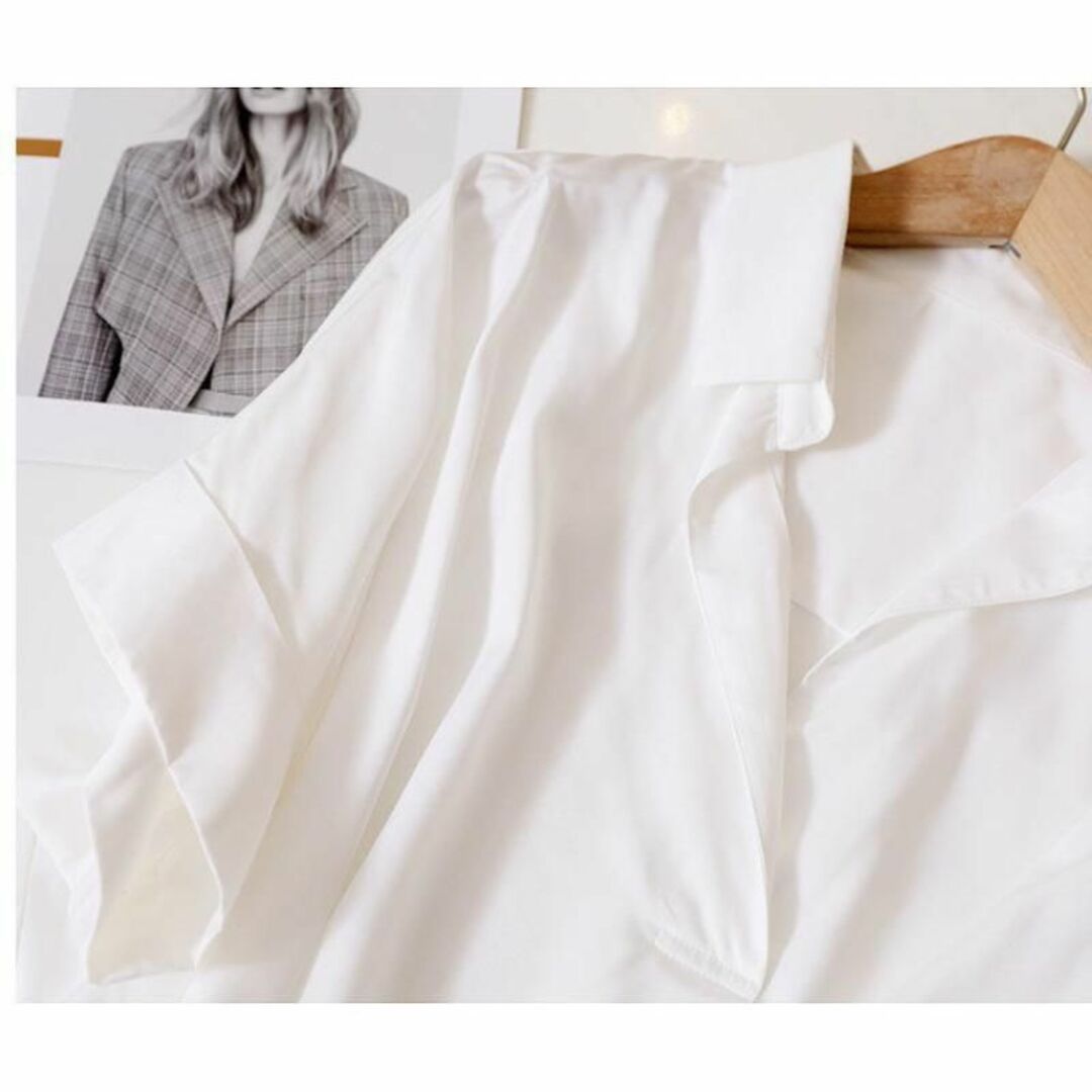 シルキー シャツ  ブラウス 半袖 Ｍ 白 レディース 春 夏 レディースのトップス(シャツ/ブラウス(半袖/袖なし))の商品写真