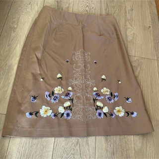 スーナウーナ(SunaUna)のsunauna 刺繍スカート(ひざ丈スカート)