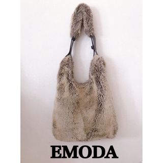 エモダ(EMODA)のエモダ　ファー　ショルダー　バッグ　EMODA(ショルダーバッグ)