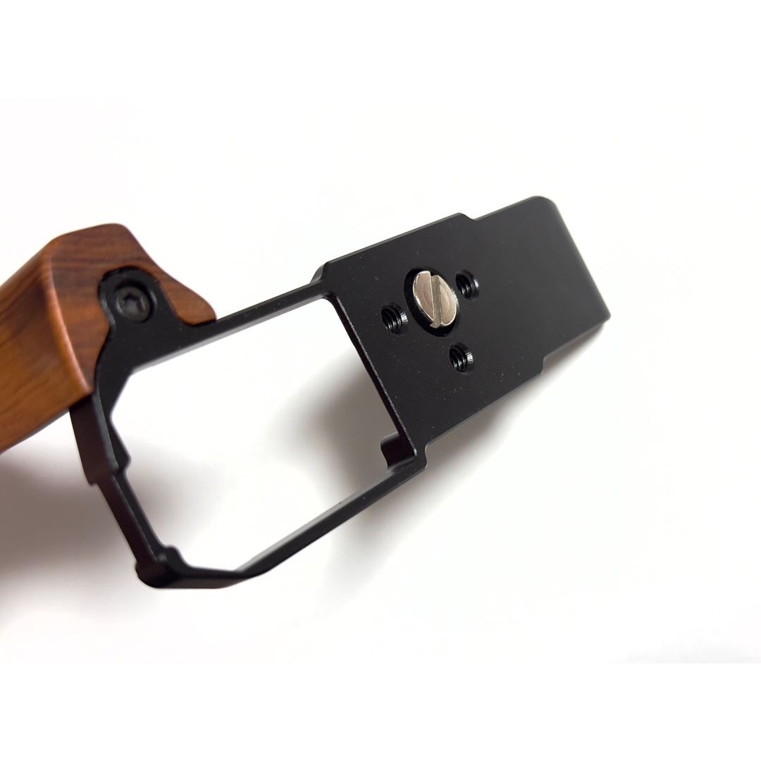 新品 Nikon ニコン ZF zf用ハンドグリップの通販 by yoshi's 新品 Nikon ニコン ZF zf用ハンドグリップの通販 by yoshi's