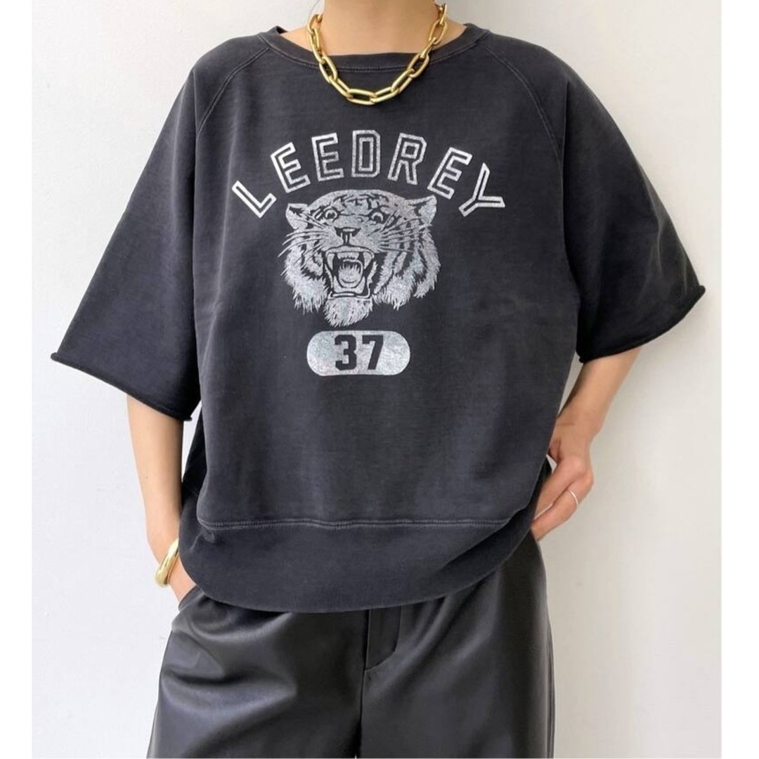 L'Appartement DEUXIEME CLASSE(アパルトモンドゥーズィエムクラス)の【REMI RELIEFレミレリーフ】Print Half Sleeve Swe レディースのトップス(カットソー(半袖/袖なし))の商品写真