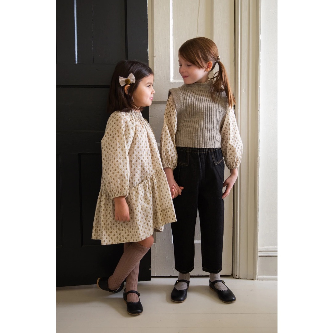 SOOR PLOOM(ソーアプルーム)のSOOR PLOOM Retro Jean, Black Denim キッズ/ベビー/マタニティのキッズ服女の子用(90cm~)(パンツ/スパッツ)の商品写真