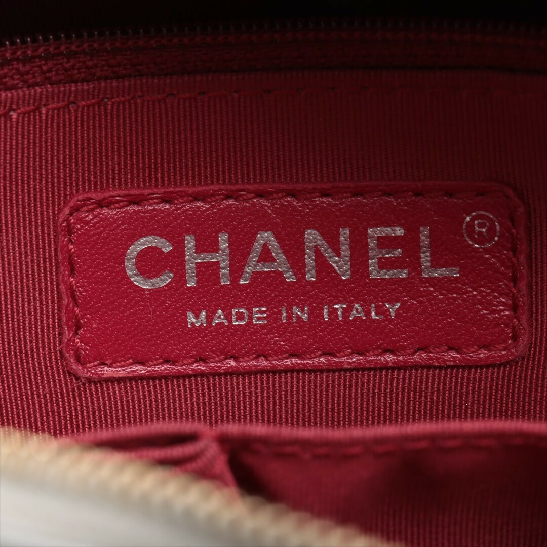 CHANEL(シャネル)のシャネル  ヴィンテージカーフ  シルバー レディース ショルダーバッグ レディースのバッグ(ショルダーバッグ)の商品写真