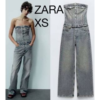 ザラ(ZARA)のTRFオフショルダーデニムジャンプスーツ(オールインワン)