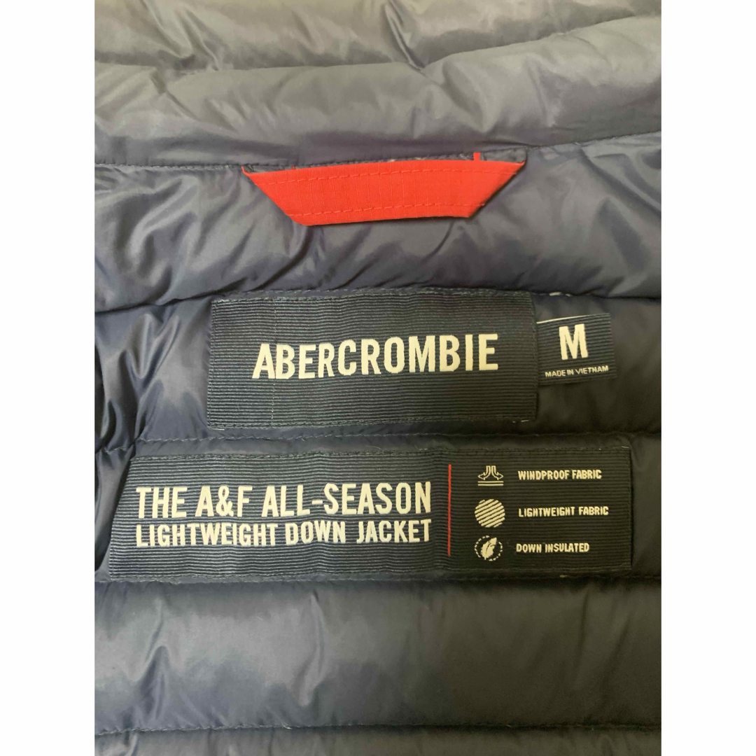 Abercrombie&Fitch(アバクロンビーアンドフィッチ)のアバクロンビー&フィッチ ダウンジャケット ネイビー メンズのジャケット/アウター(ダウンジャケット)の商品写真