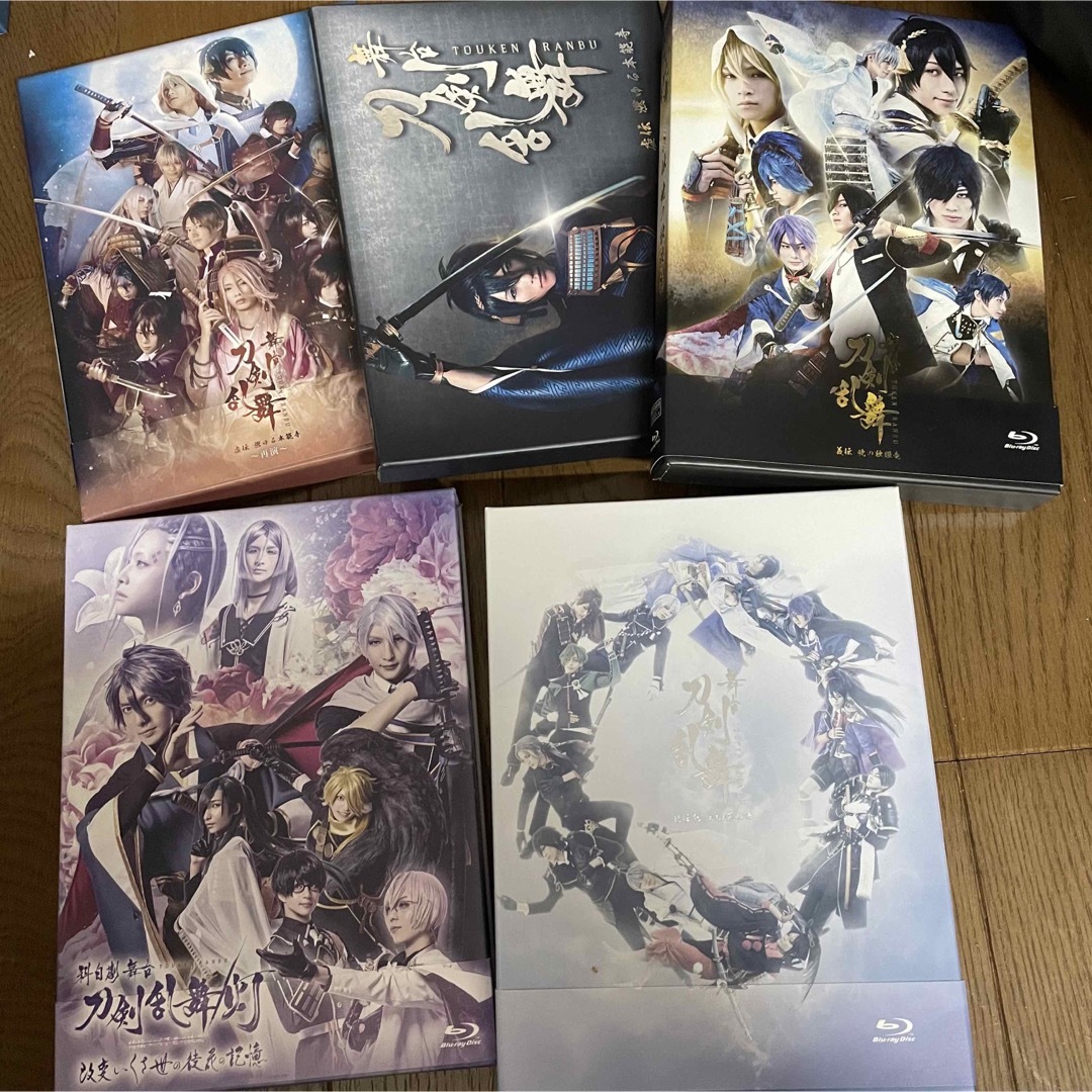 DMM(ディーエムエム)の舞台 刀剣乱舞 Blu-ray エンタメ/ホビーのDVD/ブルーレイ(舞台/ミュージカル)の商品写真