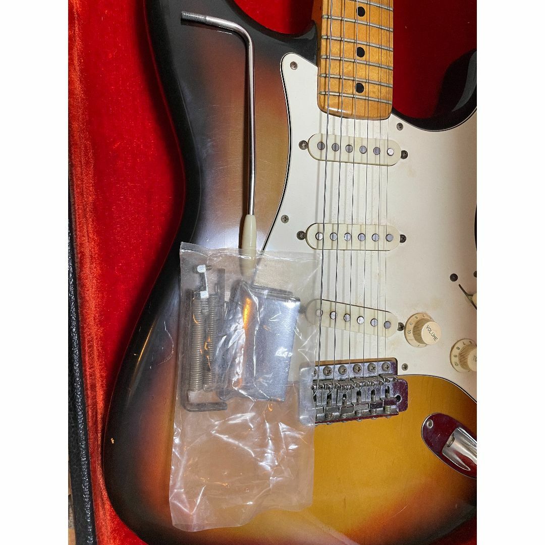 Fender(フェンダー)のFENDER Stratocaster　1975年製 楽器のギター(エレキギター)の商品写真