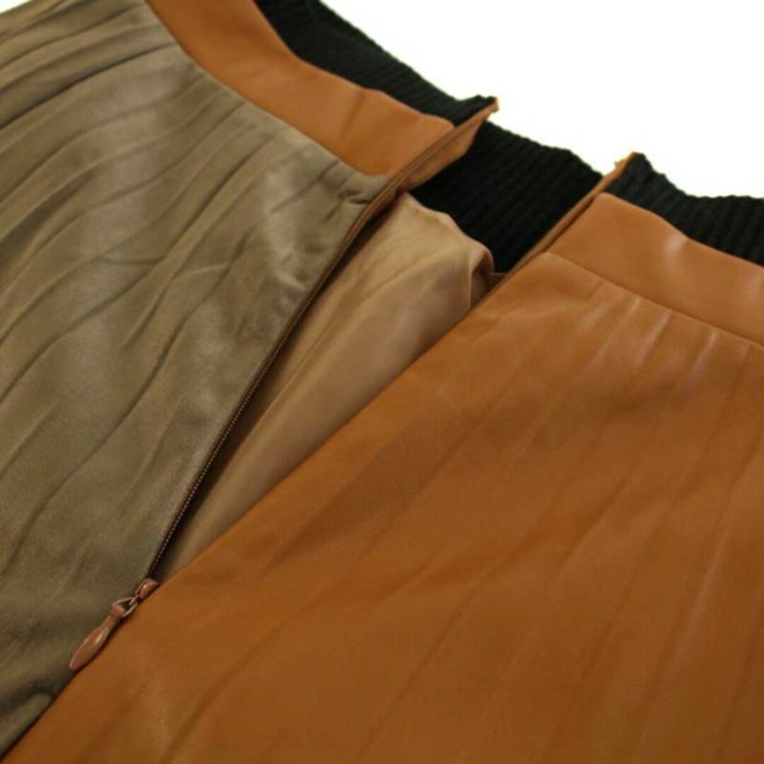Bou Jeloud(ブージュルード)のブージュルード プリーツスカート ロング フェイクレザー 茶 レディースのスカート(ロングスカート)の商品写真