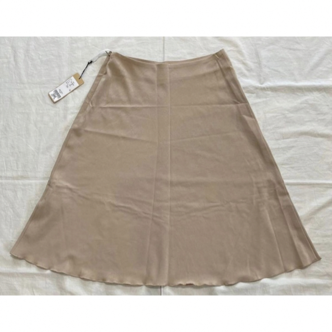 レア　新品未使用　タグ付き　エプタモーダ　marute 　スカート　薄手   レディースのスカート(ひざ丈スカート)の商品写真