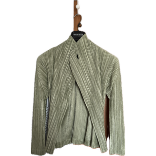 プリーツプリーズイッセイミヤケ(PLEATS PLEASE ISSEY MIYAKE)の【極美品】PLEATSPLEASE プリーツプリーズ カーディガン(カーディガン)