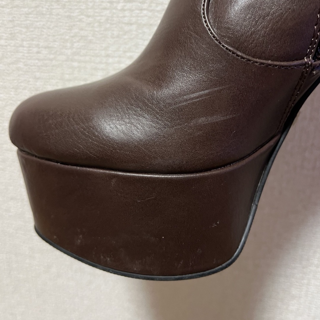 R&E(アールアンドイー)のR&E ショートブーツ レディースの靴/シューズ(ブーツ)の商品写真