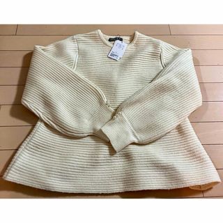 ユナイテッドアローズ(UNITED ARROWS)の新品　タグ付　ユナイテッドアローズ  フレアーニット　パブスリーブ　フリーサイズ(ニット/セーター)