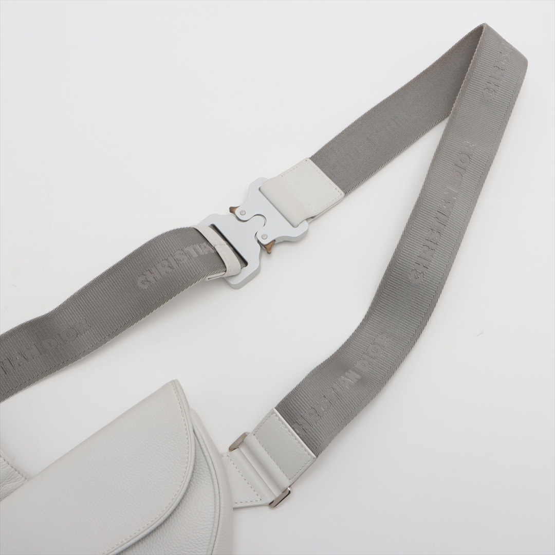Dior(ディオール)のディオール サドルバッグ レザー  グレー メンズ ウエストバッグ メンズのバッグ(ウエストポーチ)の商品写真