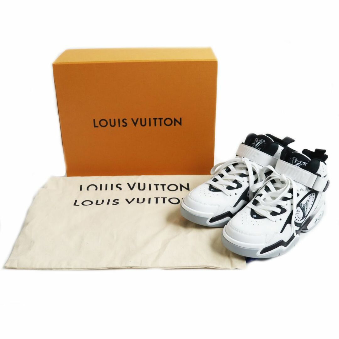 LOUIS VUITTON(ルイヴィトン)の未使用品●定価211200円 LOUIS VUITTON ルイヴィトン LVトレイナー2・ライン ハイカット レザースニーカー 白×黒 5 伊製 箱/保存袋付き q07-st30317-759 メンズの靴/シューズ(スニーカー)の商品写真