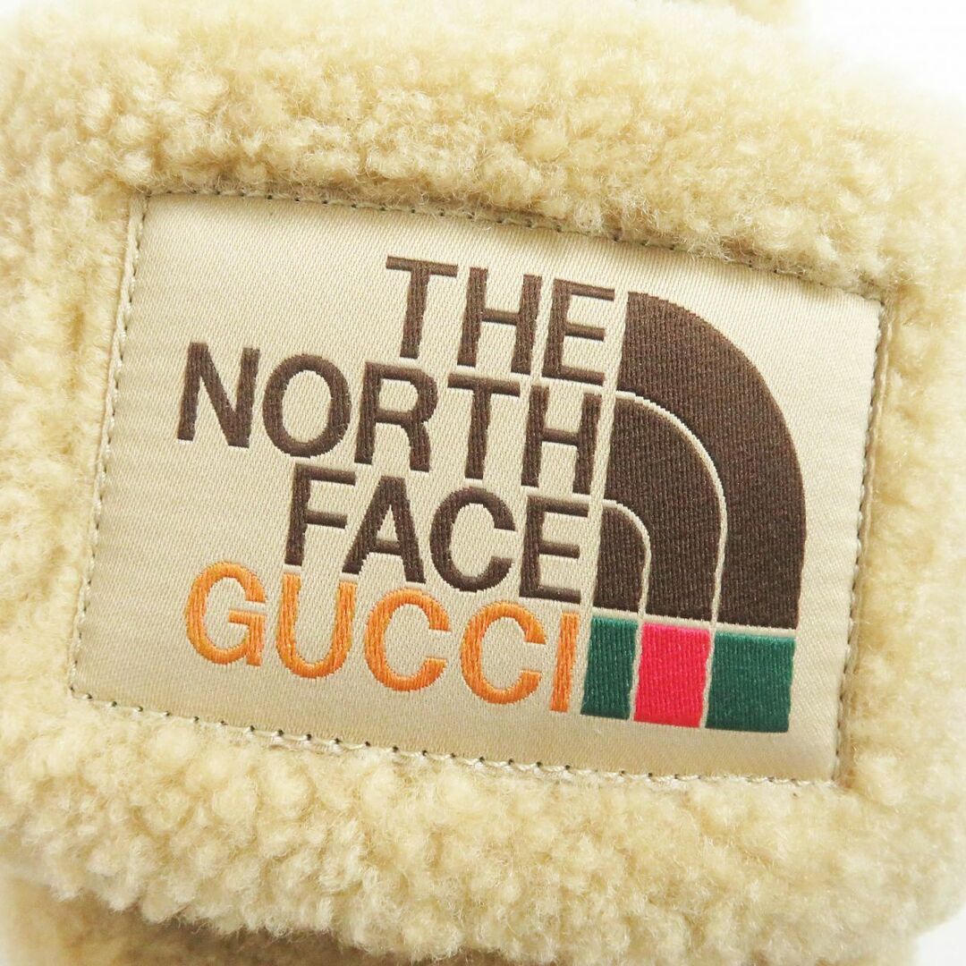 Gucci(グッチ)の未使用品□GUCCI×THE NORTH FACE グッチ ザ ノースフェイス 679948 ロゴパッチ ムートン ボアサンダル/スライドサンダル ベージュ 39 伊製 レディースの靴/シューズ(サンダル)の商品写真