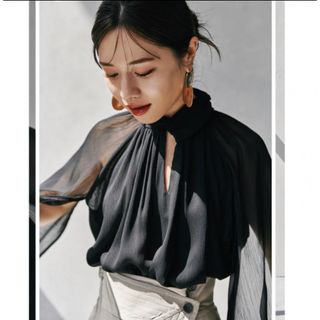 L'AUBE BLANC  Cape sleeve Chiffon Blouse(シャツ/ブラウス(長袖/七分))