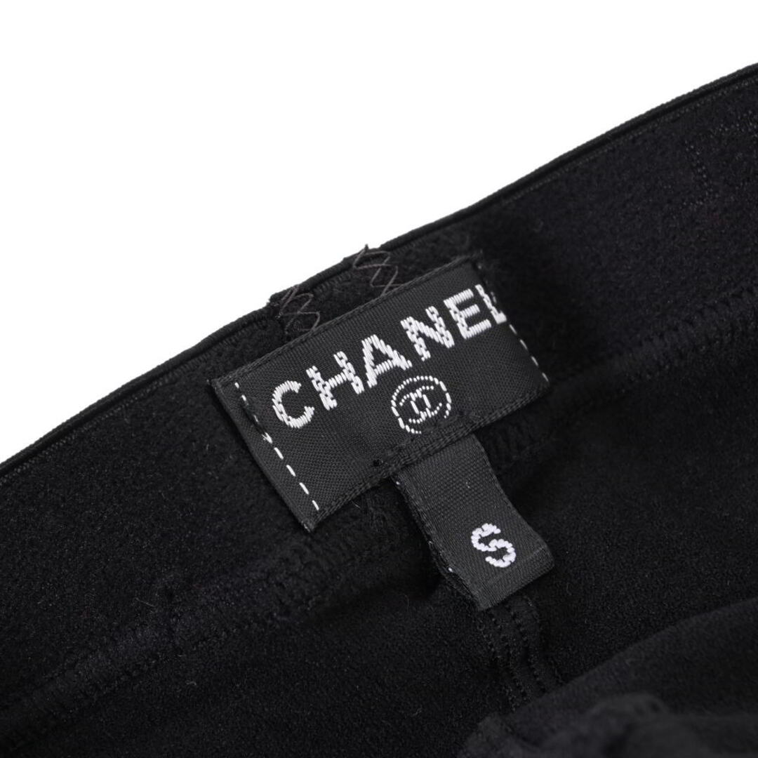 CHANEL(シャネル)のCHANEL メタルパーツ付き ストッキング レディースのレッグウェア(その他)の商品写真