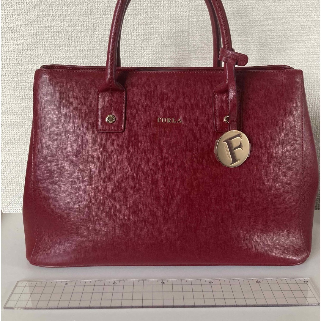 Furla(フルラ)の【半額以下★未使用•正規品・付属品全て有】FURLA 赤　2wayハンドバッグ レディースのバッグ(ショルダーバッグ)の商品写真