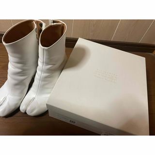 マルタンマルジェラ(Maison Martin Margiela)のメゾンマルジェラタビブーツ⭐︎ホワイト⭐︎足袋(ブーツ)