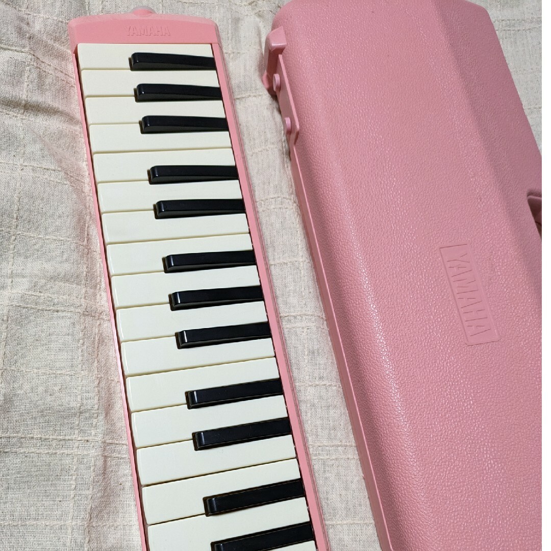 ヤマハ(ヤマハ)のYAMAHA　ピアニカ　鍵盤ハーモニカ　ピンク 楽器の鍵盤楽器(ピアノ)の商品写真