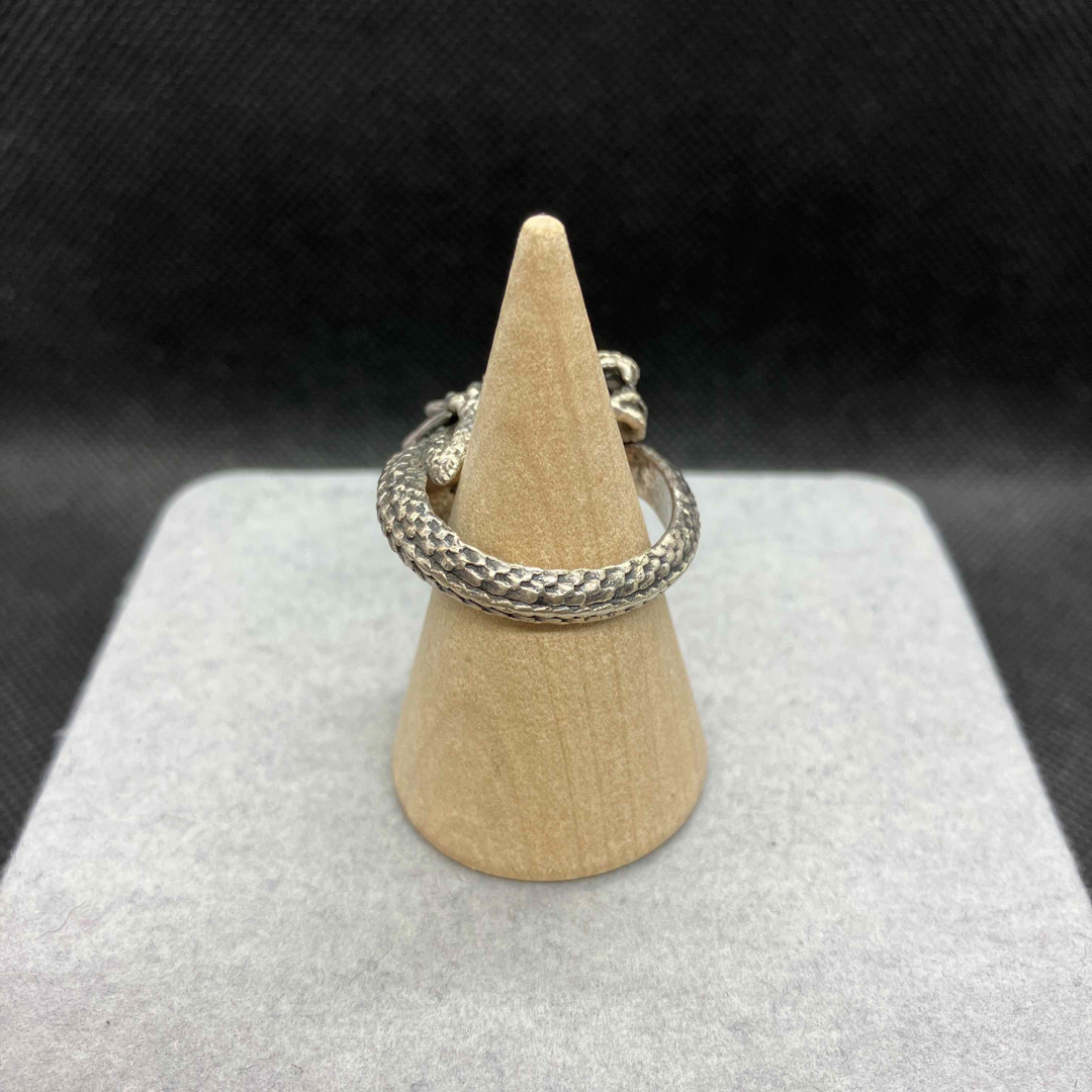 即決 925 シルバー ドラゴン リング 指輪 14号 レディースのアクセサリー(リング(指輪))の商品写真