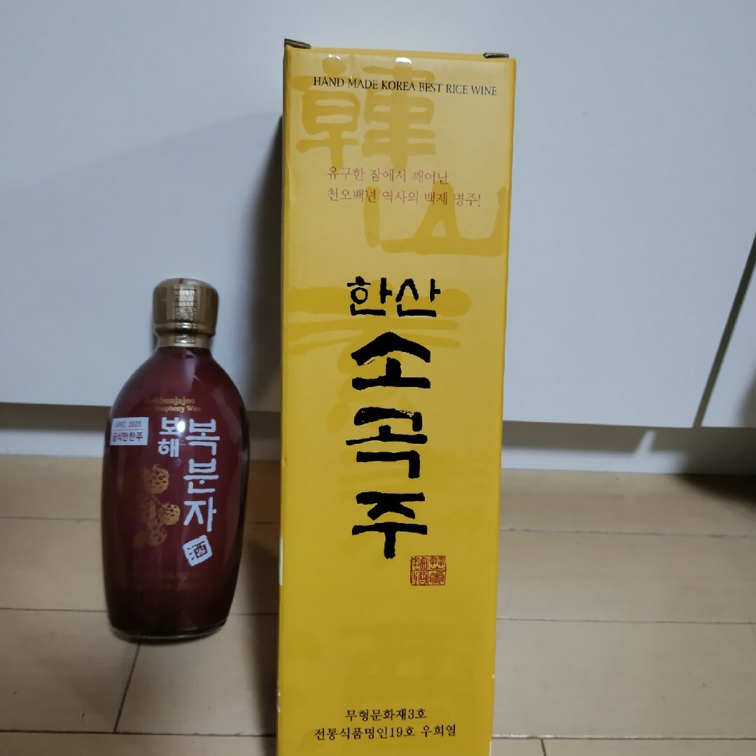 韓国のお酒２種類 食品/飲料/酒の酒(リキュール/果実酒)の商品写真