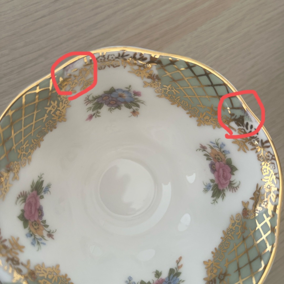 ROYAL ALBERT(ロイヤルアルバート)のROYAL ALBERT カップ&ソーサー　2客 インテリア/住まい/日用品のキッチン/食器(グラス/カップ)の商品写真