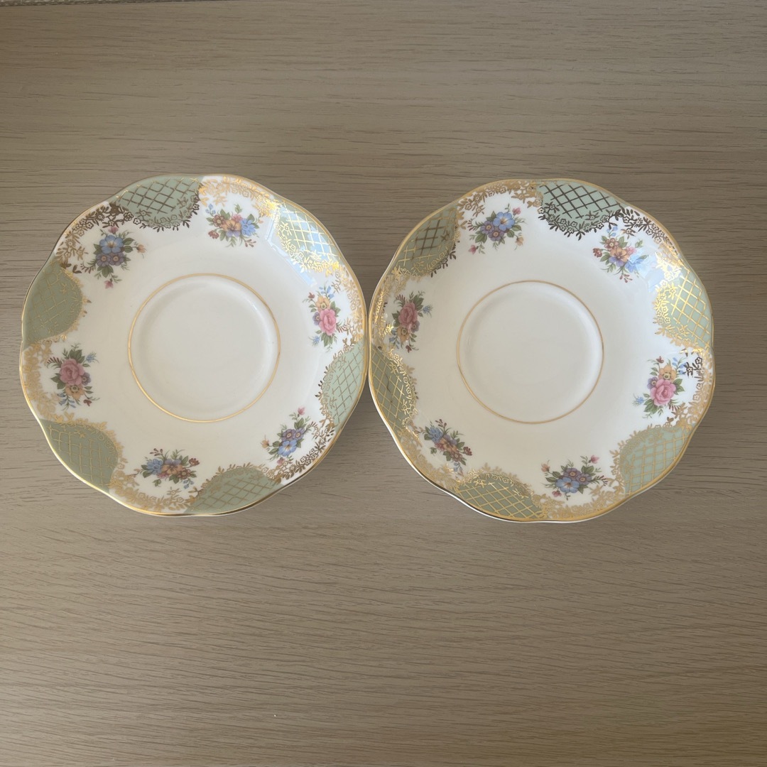 ROYAL ALBERT(ロイヤルアルバート)のROYAL ALBERT カップ&ソーサー　2客 インテリア/住まい/日用品のキッチン/食器(グラス/カップ)の商品写真