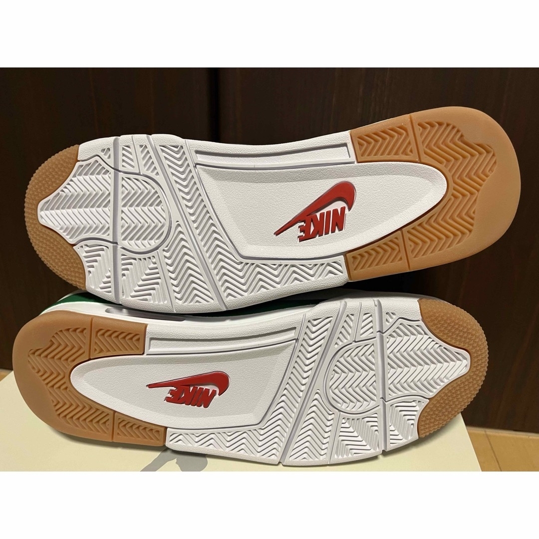 NIKE(ナイキ)の【SK-8様専用】 Nike SB Air Jordan4Green 28.5 メンズの靴/シューズ(スニーカー)の商品写真