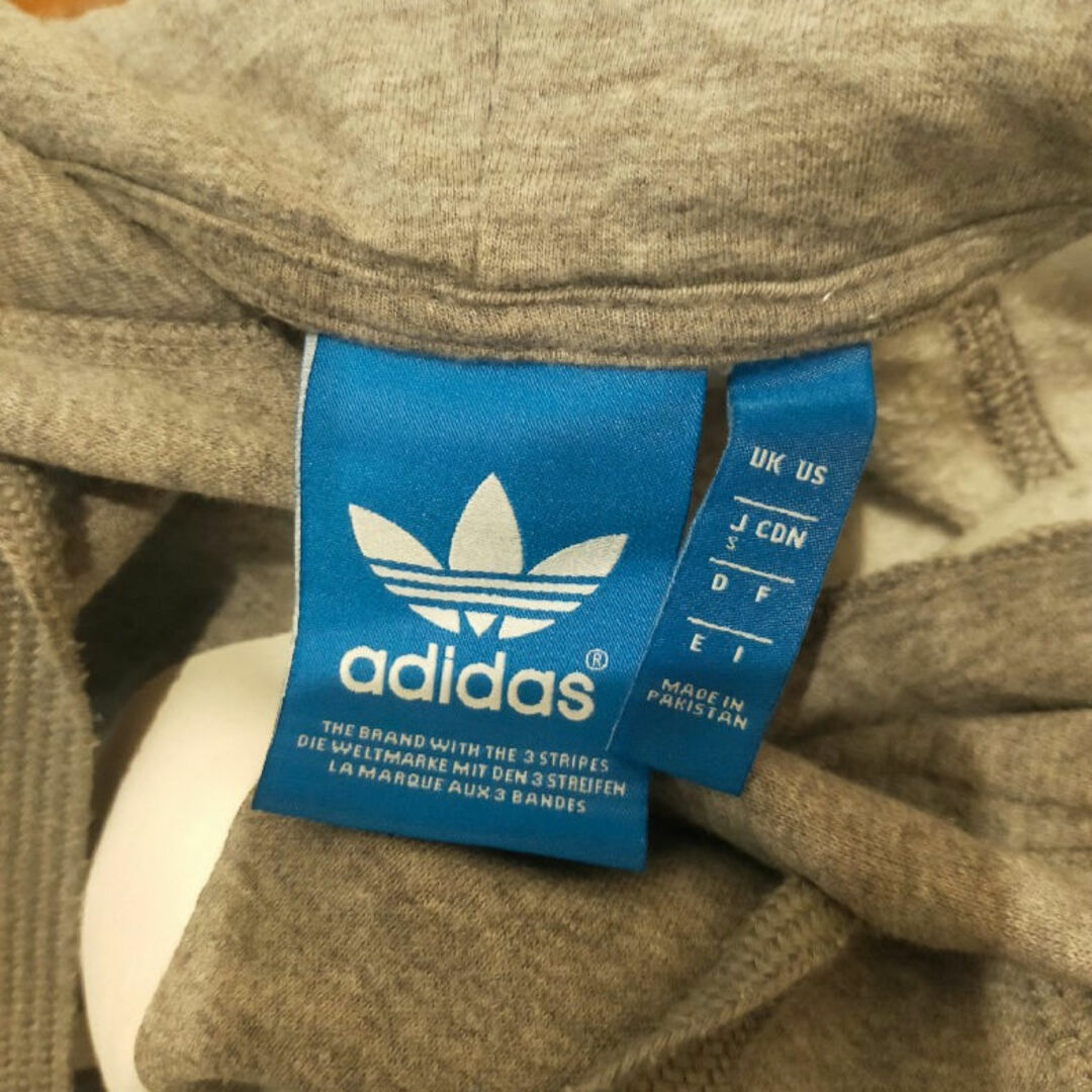 adidas(アディダス)のアディダスパーカー レディースのトップス(パーカー)の商品写真