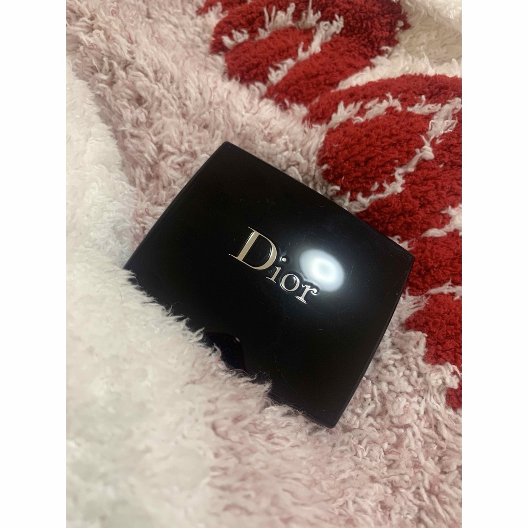 Dior(ディオール)の【美品】Dior スキンルージュブラッシュ チーク 601 コスメ/美容のベースメイク/化粧品(チーク)の商品写真