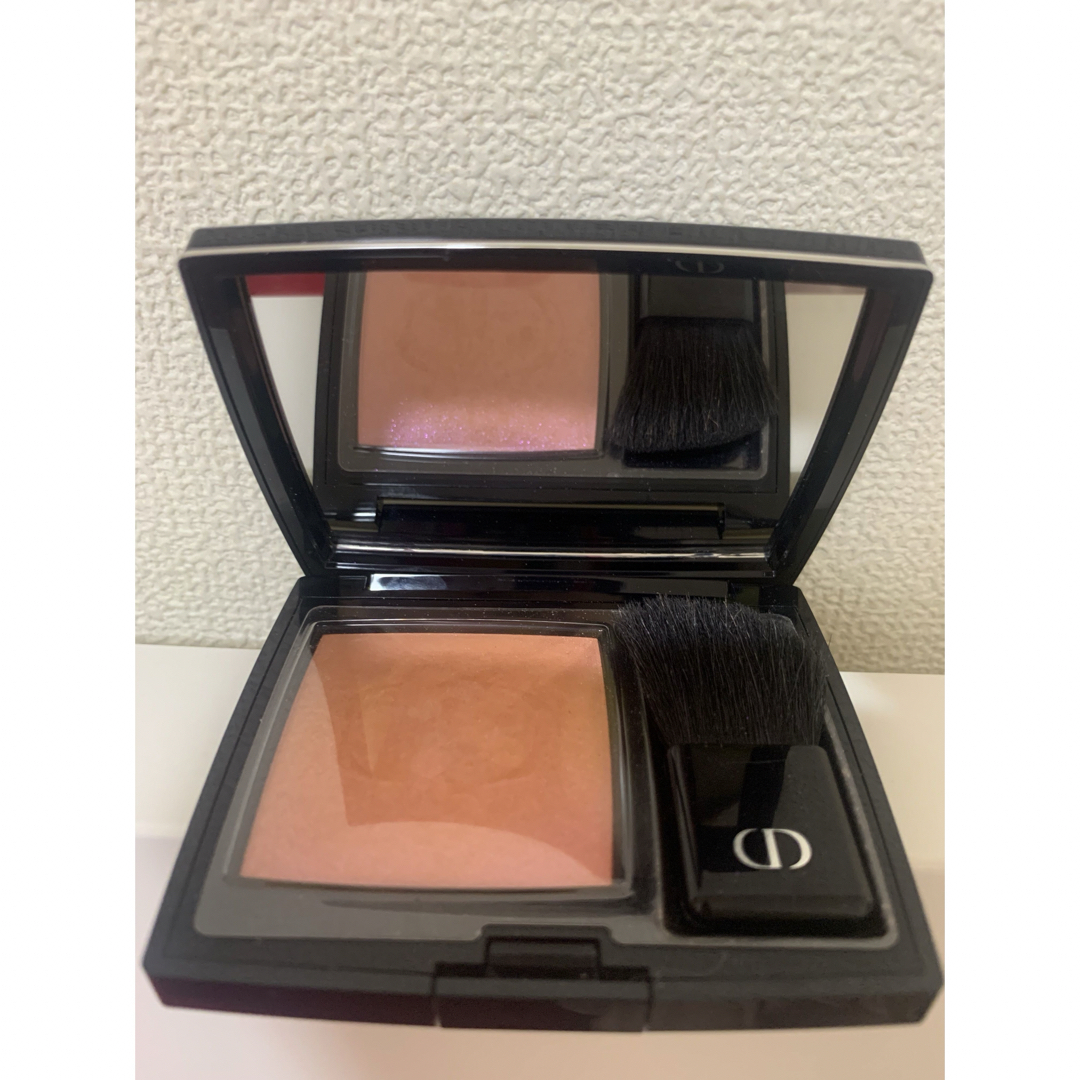 Dior(ディオール)の【美品】Dior スキンルージュブラッシュ チーク 601 コスメ/美容のベースメイク/化粧品(チーク)の商品写真