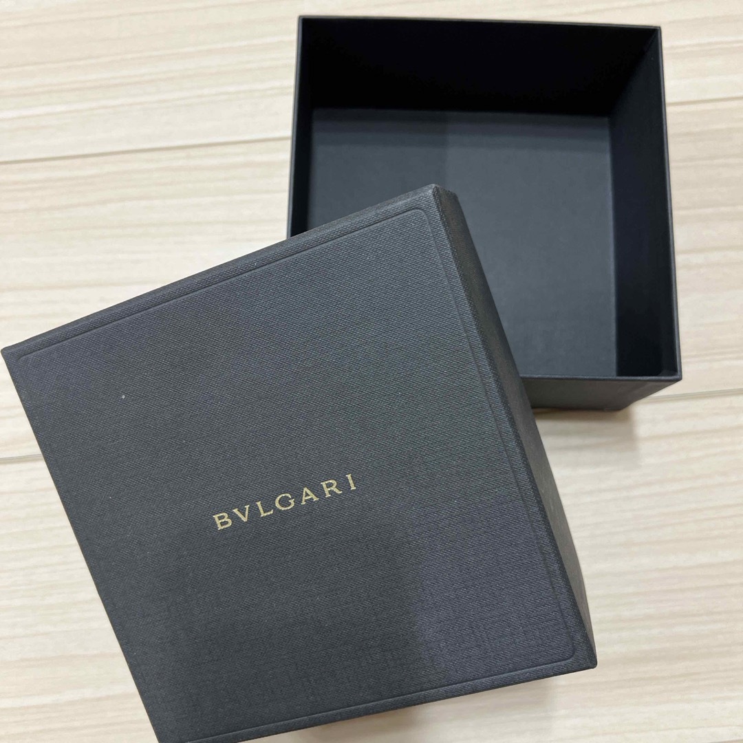 BVLGARI(ブルガリ)のブルガリ　ベルト　空箱　カード付き メンズのファッション小物(ベルト)の商品写真