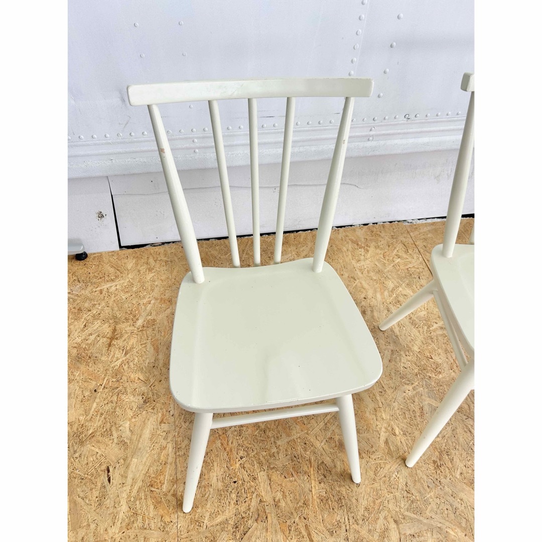 関家具　ダイニングチェア　白　ホワイト　パイン材　天然木　椅子　アンティーク インテリア/住まい/日用品の椅子/チェア(ダイニングチェア)の商品写真