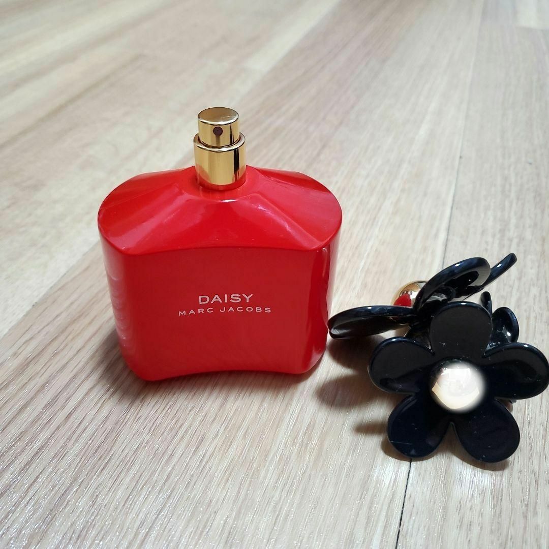 MARC JACOBS(マークジェイコブス)のMARCJACOBS　香水　マークジェイコブス　デイジー ポップアート100ml コスメ/美容の香水(香水(女性用))の商品写真