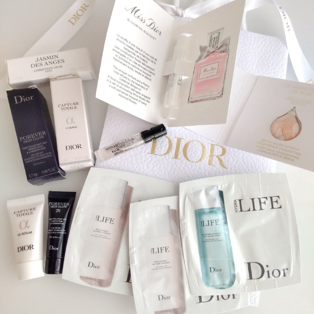 Christian Dior(クリスチャンディオール)のDIOR 試供品 サンプル 8点 スキンケア＆ベースメイク＆香水 コスメ/美容のキット/セット(サンプル/トライアルキット)の商品写真