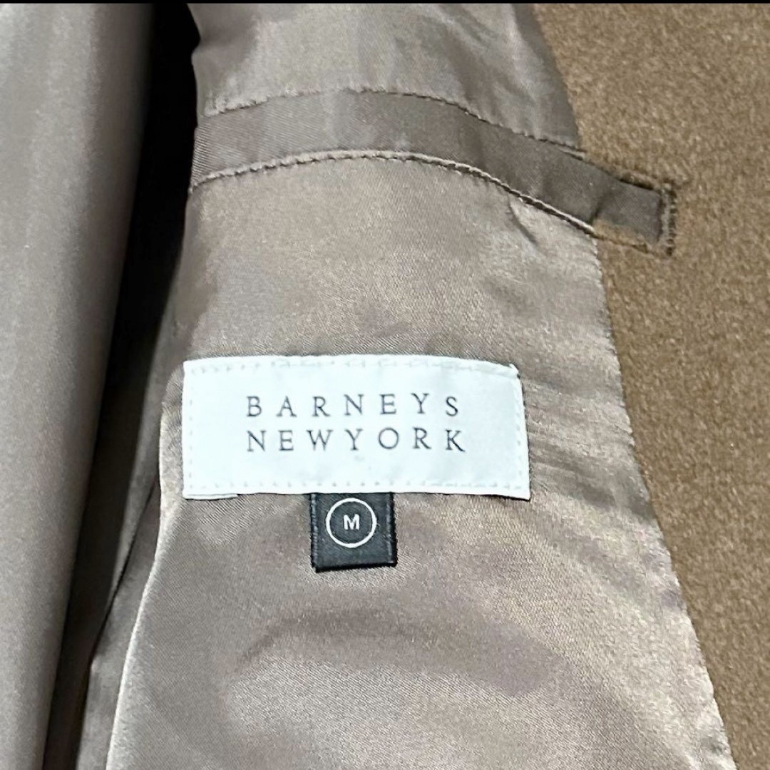 BARNEYS NEW YORK(バーニーズニューヨーク)の未使用 ꕤ BARNEYS NEWYORKチェスターコート　キャメル　Mサイズ メンズのジャケット/アウター(チェスターコート)の商品写真