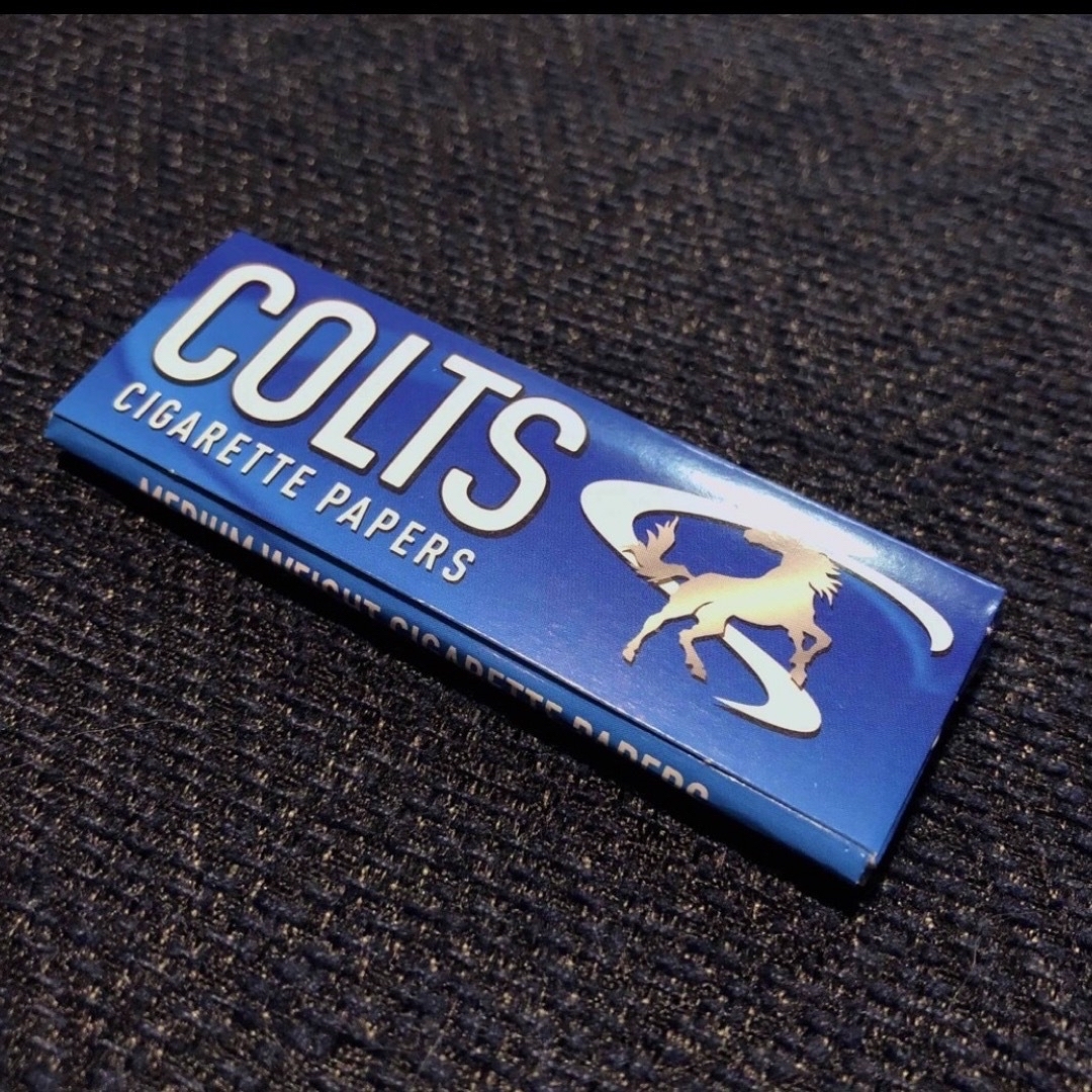 COLTS コルツ 手巻きタバコ 巻紙 50枚入25個 メンズのファッション小物(タバコグッズ)の商品写真