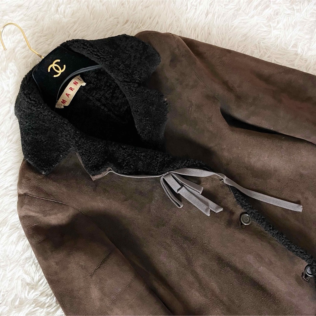 Marni(マルニ)のマルニ ムートンコート ボア ロングコート 襟元リボン ブラウン L 40 レディースのジャケット/アウター(ムートンコート)の商品写真