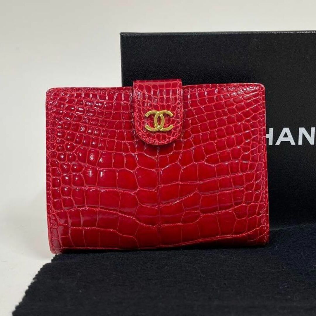 CHANEL(シャネル)の◆極希少◆ シャネル♡ ココマーク クロコダイル 赤色 コンパクトウォレット レディースのファッション小物(財布)の商品写真